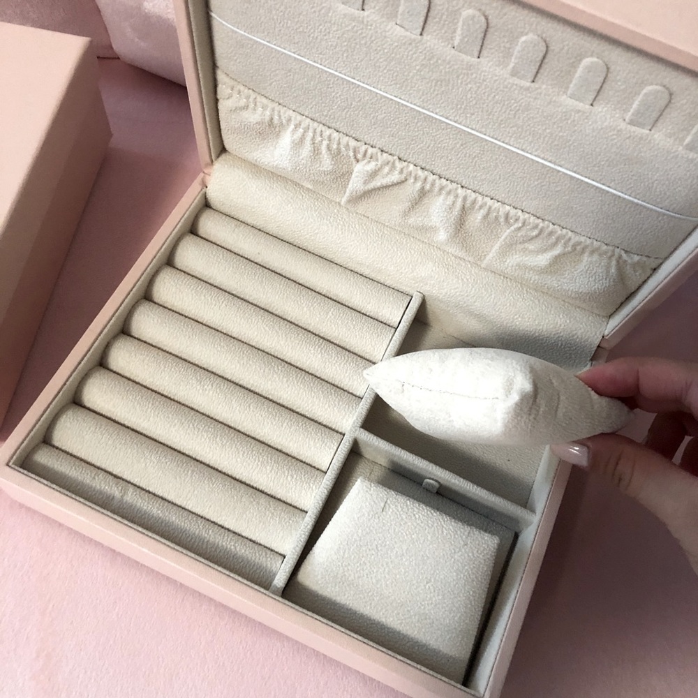 (NEW) jewelry organizer